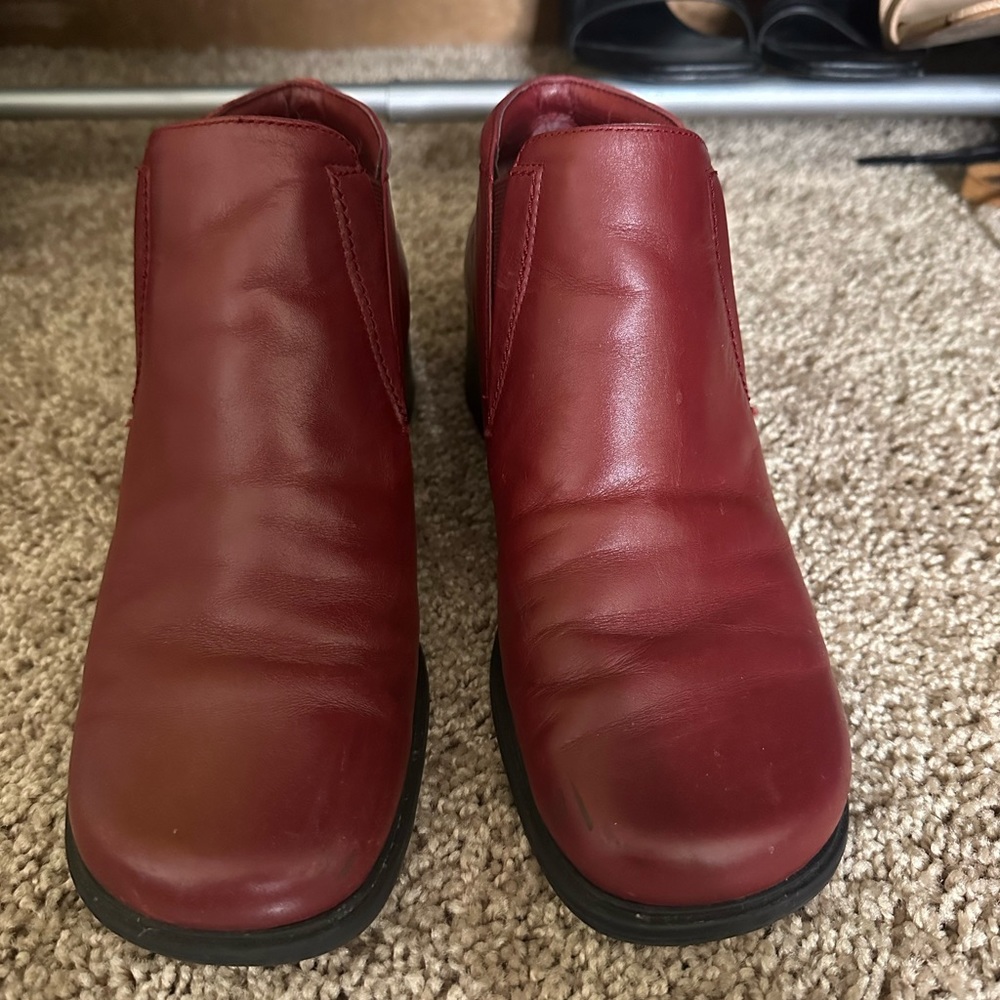Red booties size 7!